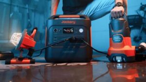 Tips for Maintaining Your Home Solar Generator in Summer: Featuring the Jackery Solar Generator 2000 v2